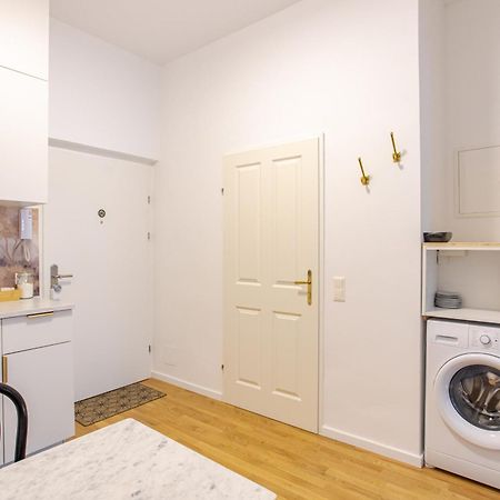 Gemuetliche Wohnung Nur 15 Minuten Ins Stadtzentrum Viena Exterior foto